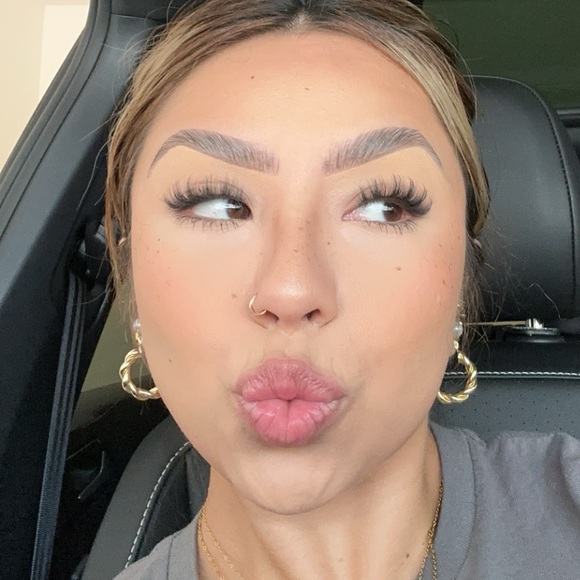 Meet your Posher, Valeria - Picture 1 of 1